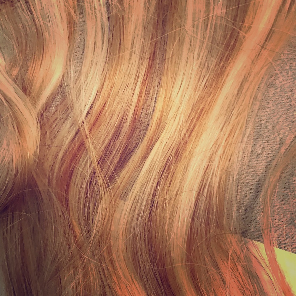 Euronext long blonde extensions